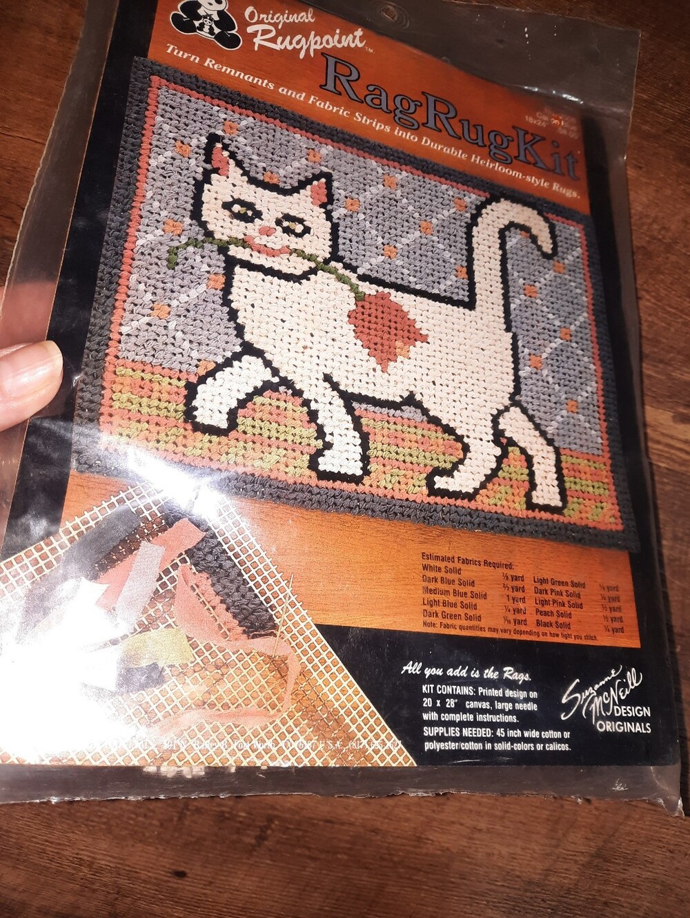 Vintage Rag Rug Kit With Cat - Picture 2 of 8